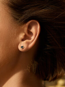 Kolczyki srebrne, złocone, onyks - Desire Studs